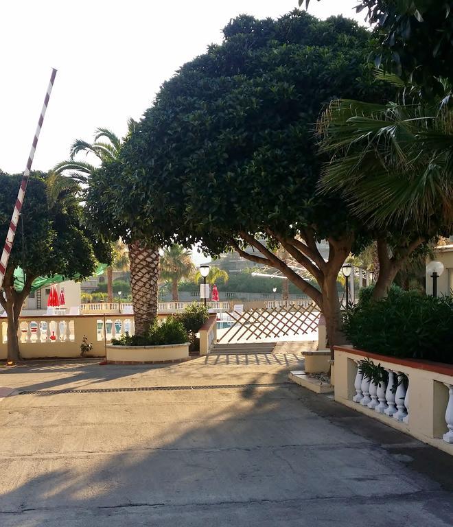 B&B Baia Dello Stretto Gallico Marina 외부 사진